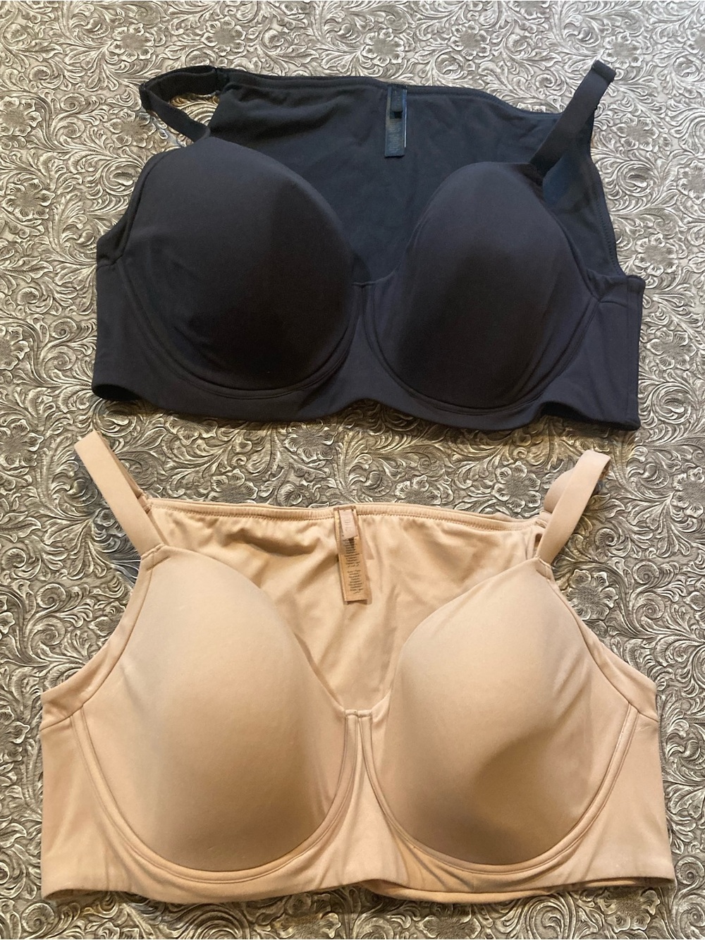 Set of TWO Skims full back coverage 42 D bras nude and black (clay, onyx)